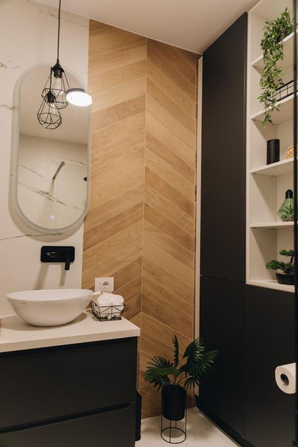 Tulip Apartment Oradea Exteriér fotografie