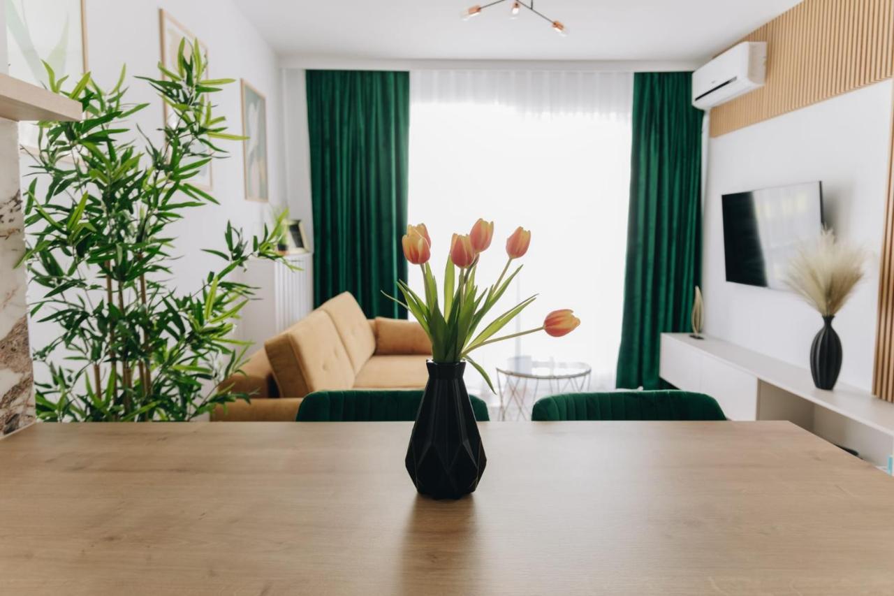 Tulip Apartment Oradea Exteriér fotografie